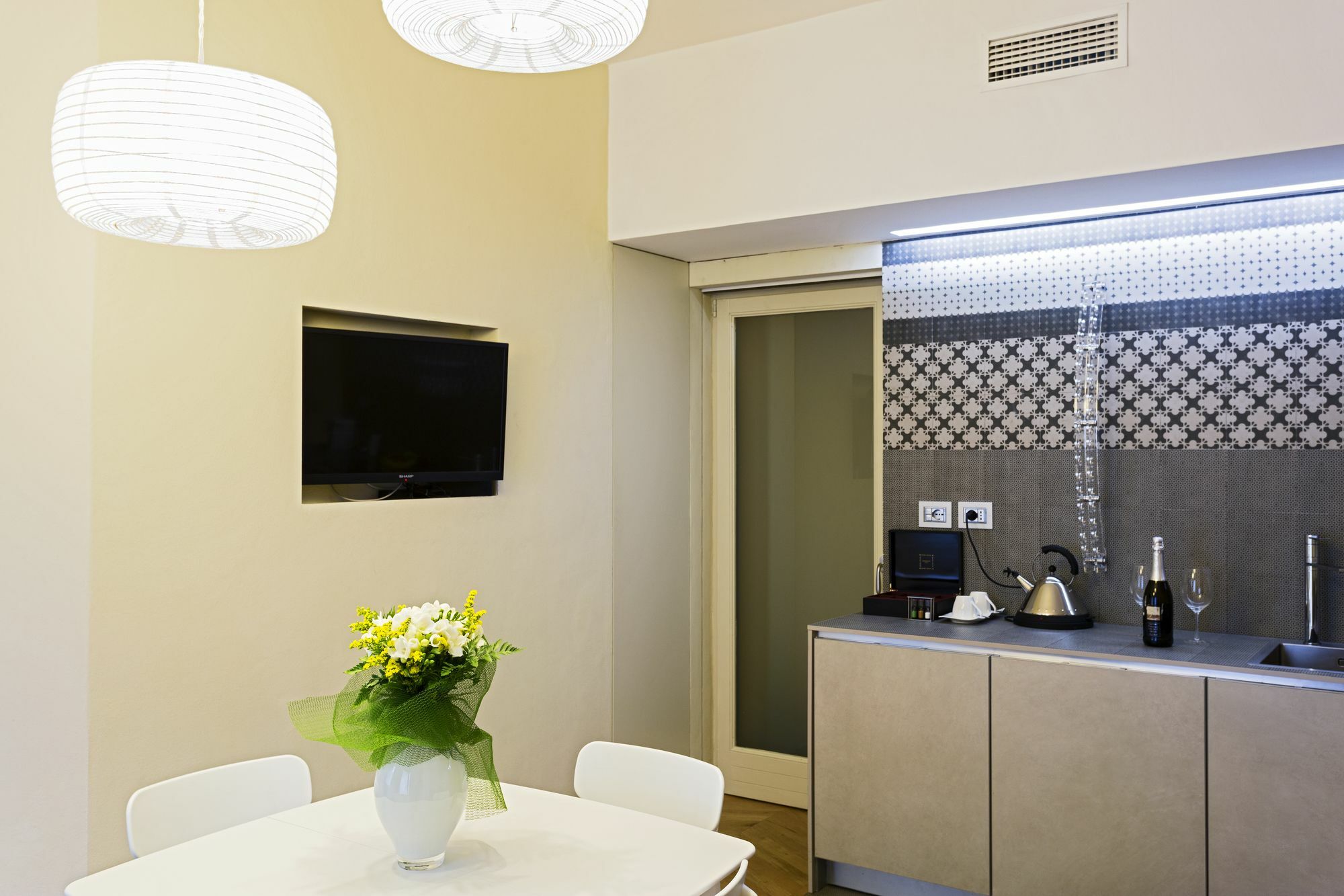 Maison Laghetto - Apartment Suite Milan Bagian luar foto
